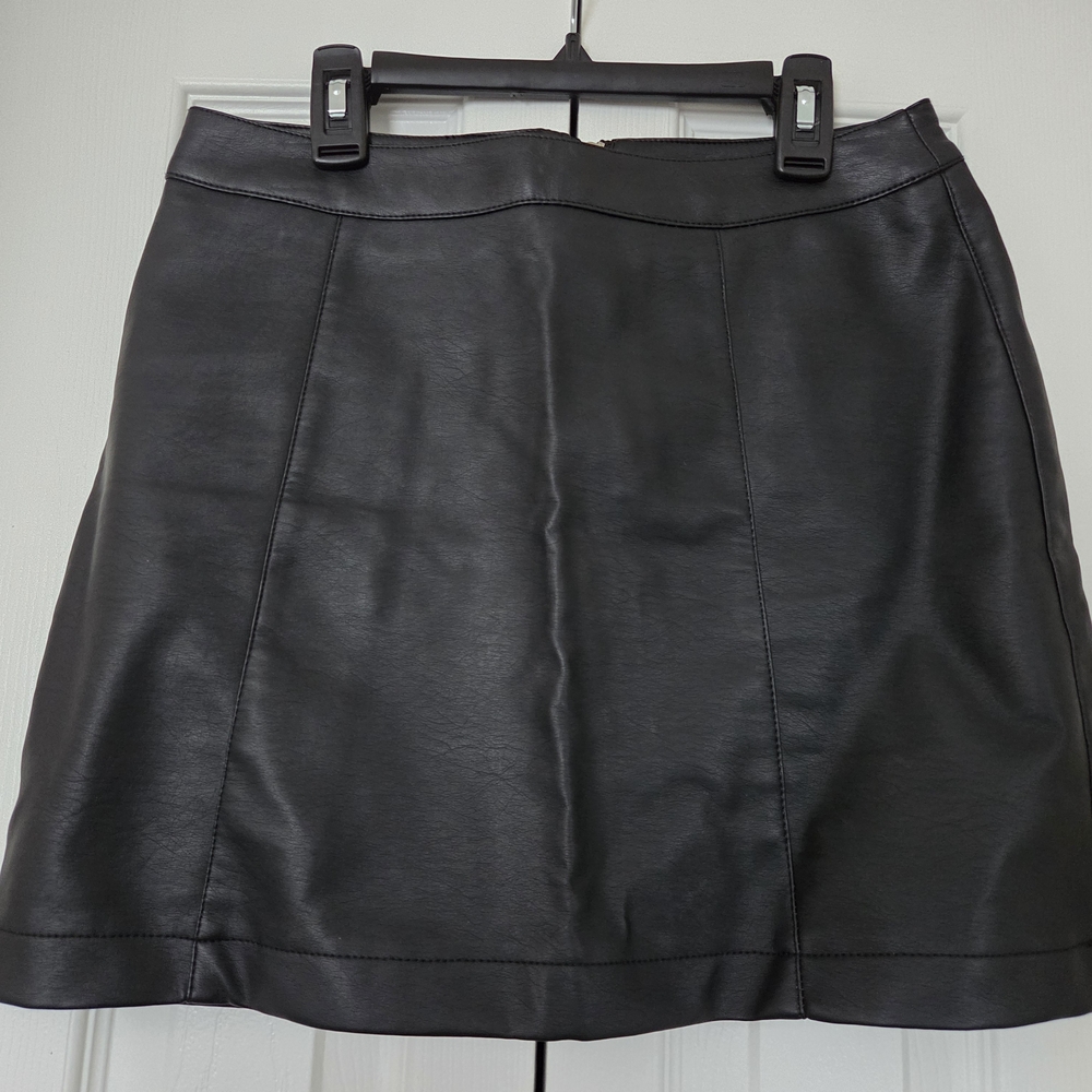 Forever 21 Black Faux Leather Pencil Skirt
